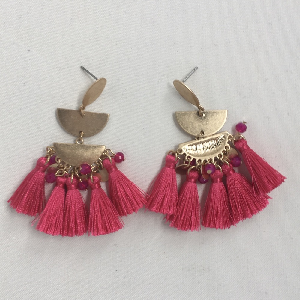 Fuchsia tassel earrings💗